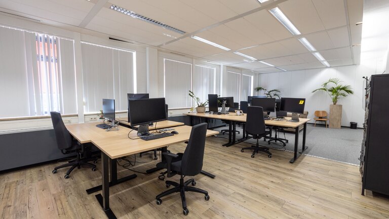 BusinessCenter The Rock Unit L215-L219